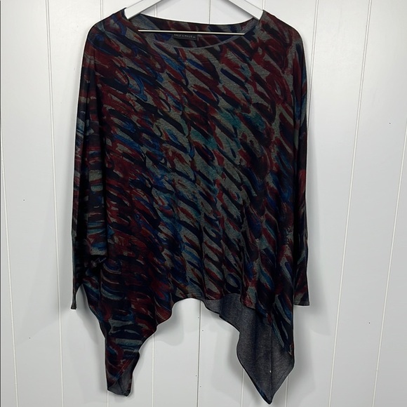 Nally & Molly Womens Top S/M Maroon Gray Pullover Sharktooth Hem Poncho Style - Picture 1 of 10